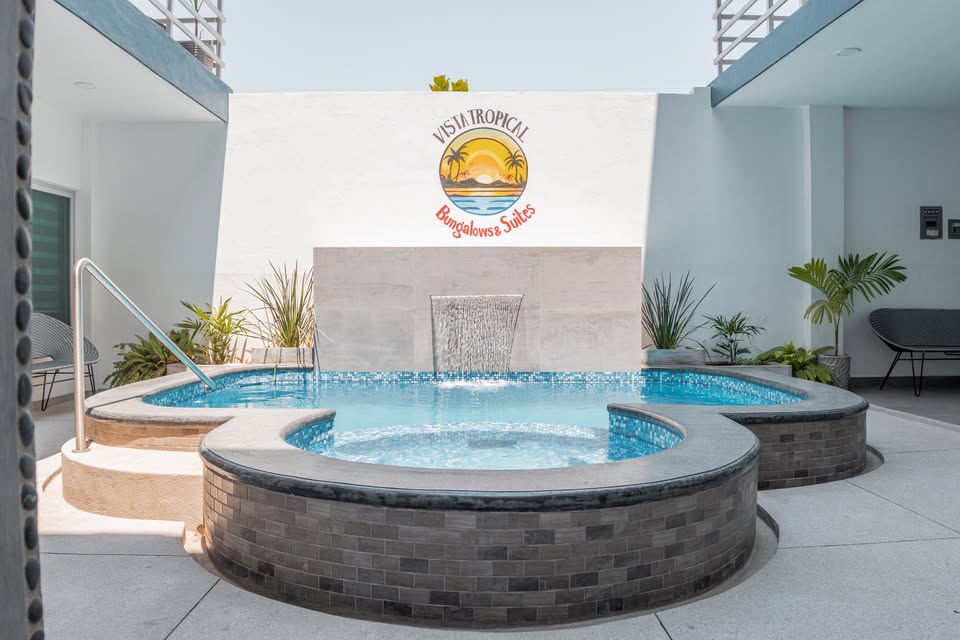 Vista Tropical Bungalows and Suites